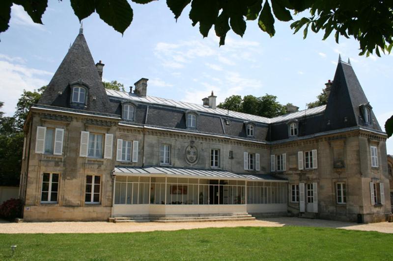 Chateau De Roberville Machemont Bagian luar foto