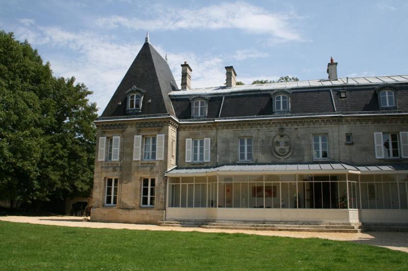 Chateau De Roberville Machemont Bagian luar foto